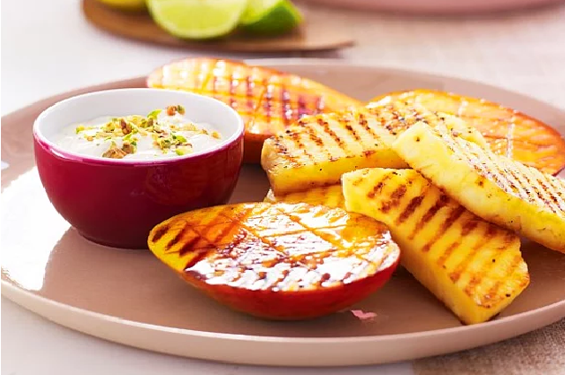 Grilled Fruits with Yoghurt
